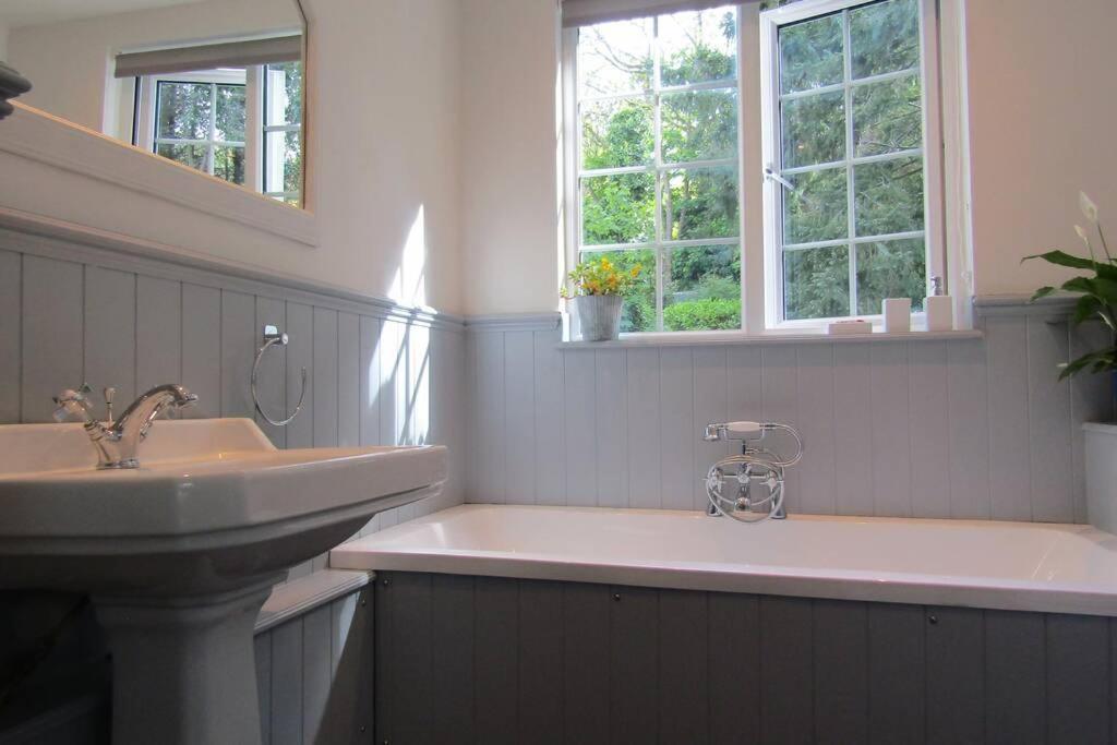 Lovely Spacious Cottage Near The Coast St Austell Buitenkant foto